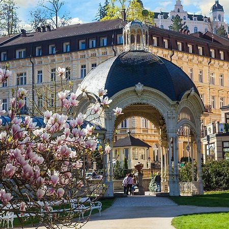 Krivan Hotel Karlsbad Buitenkant foto