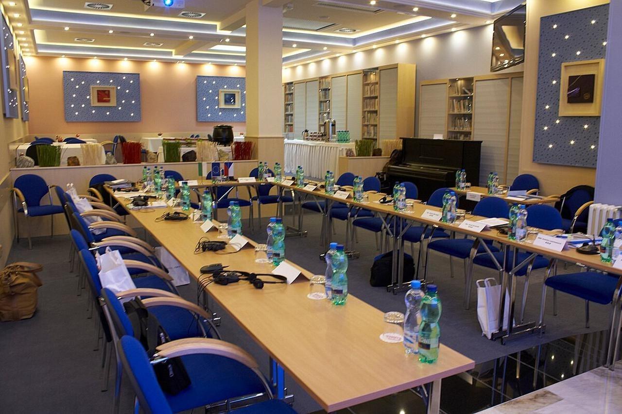 Krivan Hotel Karlsbad Buitenkant foto