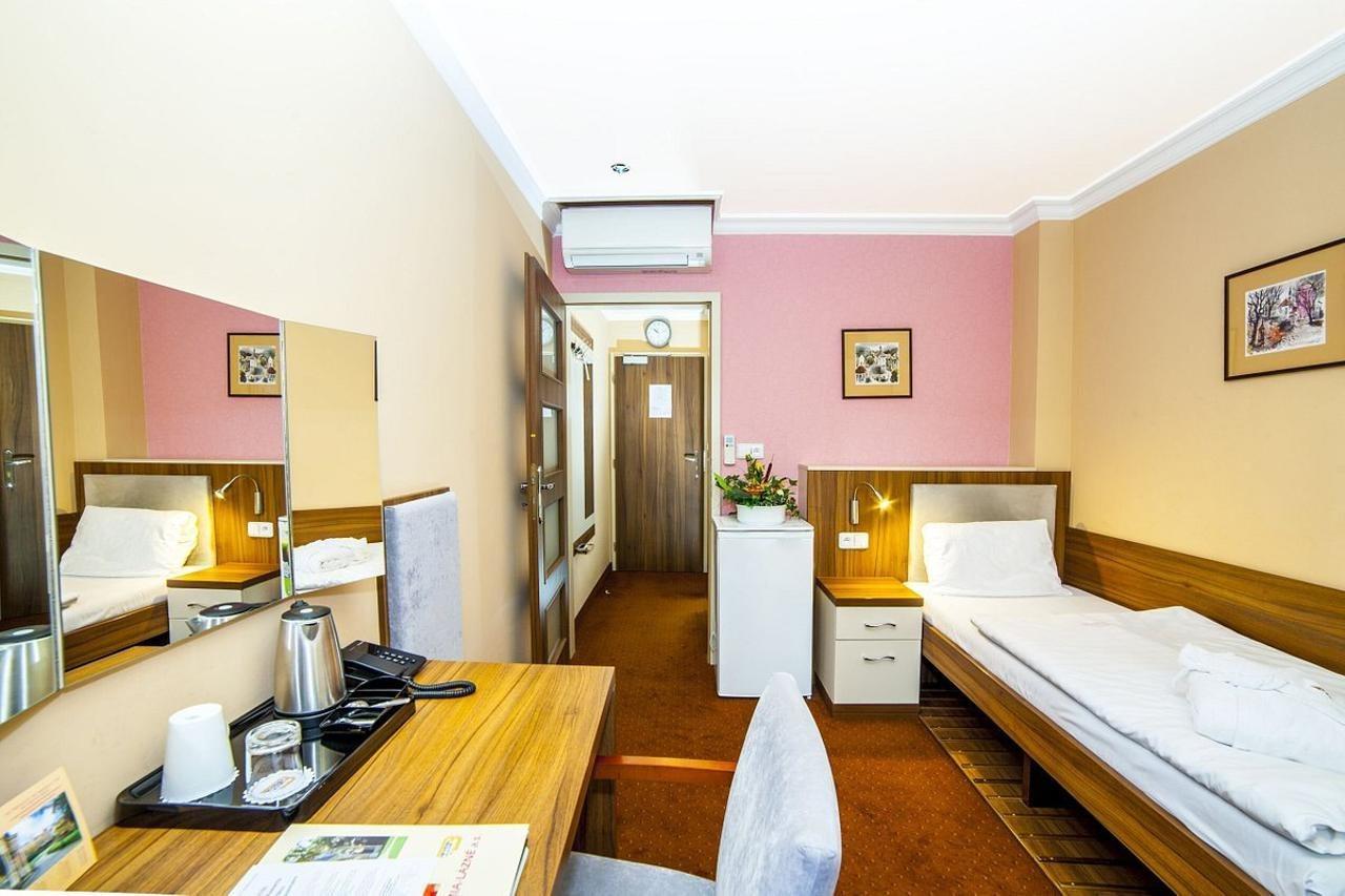 Krivan Hotel Karlsbad Buitenkant foto