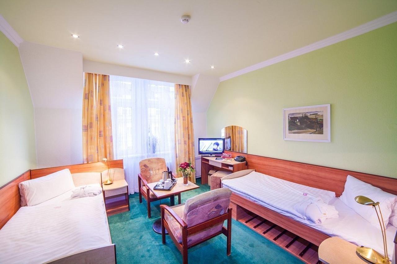Krivan Hotel Karlsbad Buitenkant foto