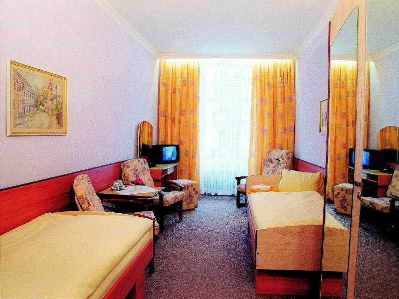 Krivan Hotel Karlsbad Buitenkant foto